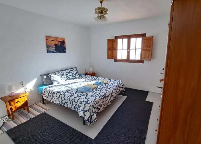 Captivating 2-Bedroom House \'Pajar\' Finca Vistamar